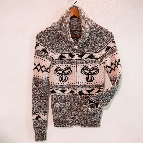 TNA sweater - Picture 1 of 1